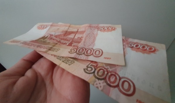 В декабре военные и пенсионеры заплатят 10 тысяч рублей в качестве чрезвычайного налога