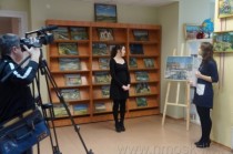 В городской библиотеке открылась персональная выставка новомосковской художницы