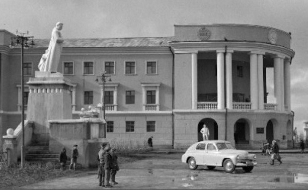 20 октября 1958 года  первый газ пришел в Сталиногорск