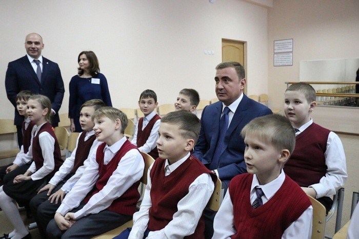 Алексей Дюмин посетил новомосковскую школу для детей с особенностями развития