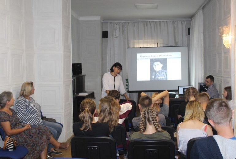 Новомосковских школьников продолжают приобщать к музеям