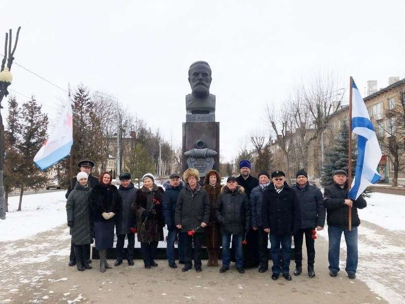 В Новомосковске отметили 116-ю годовщину подвига крейсера 