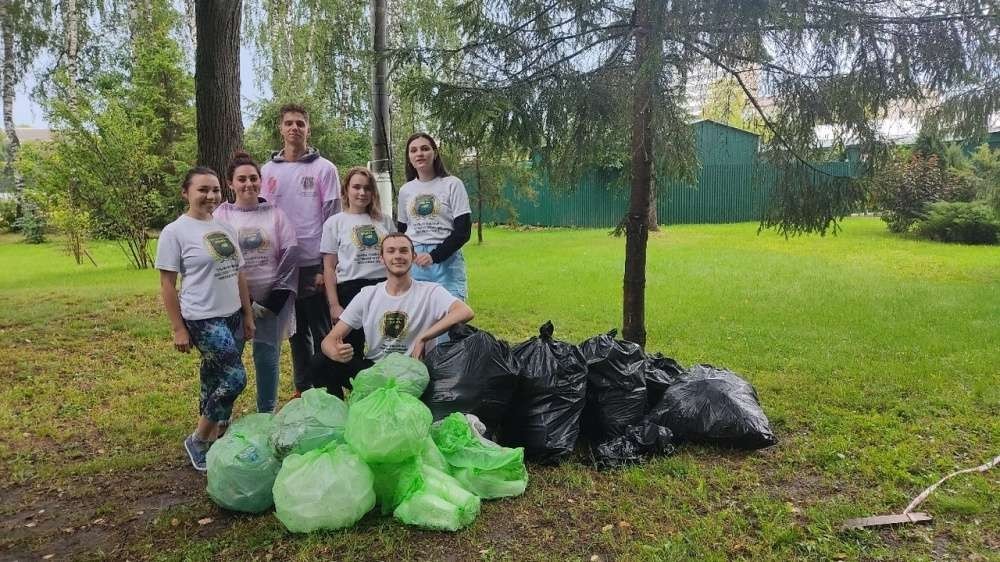 Новомосковские волонтеры стали участниками экологического марафона