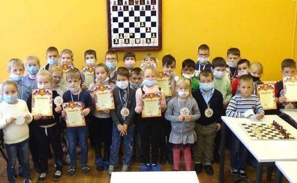 Юная шахматистка из Новомосковска стала победителем турнира