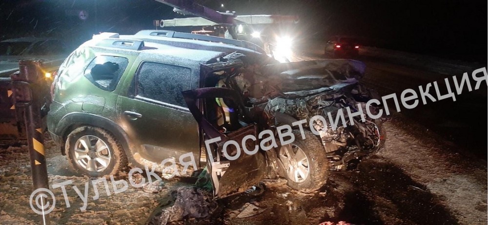 На трассе "Тула - Новомосковск" столкнулись "Renault Duster" и "Hyundai"
