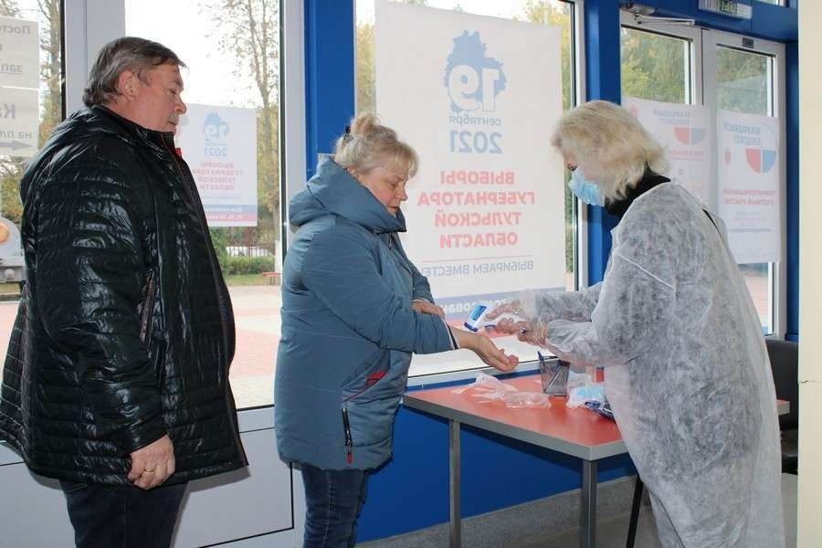 Выборы в Новомосковске проходят под надежной санитарной защитой