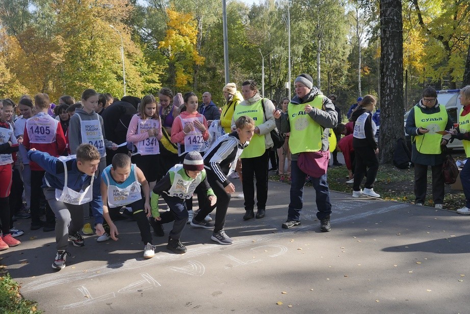 Новомосковские школьники приняли участие в легкоатлетическом кроссе
