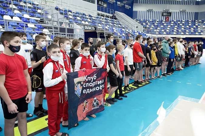 Новомосковцы привезли награды с чемпионата области по ММА