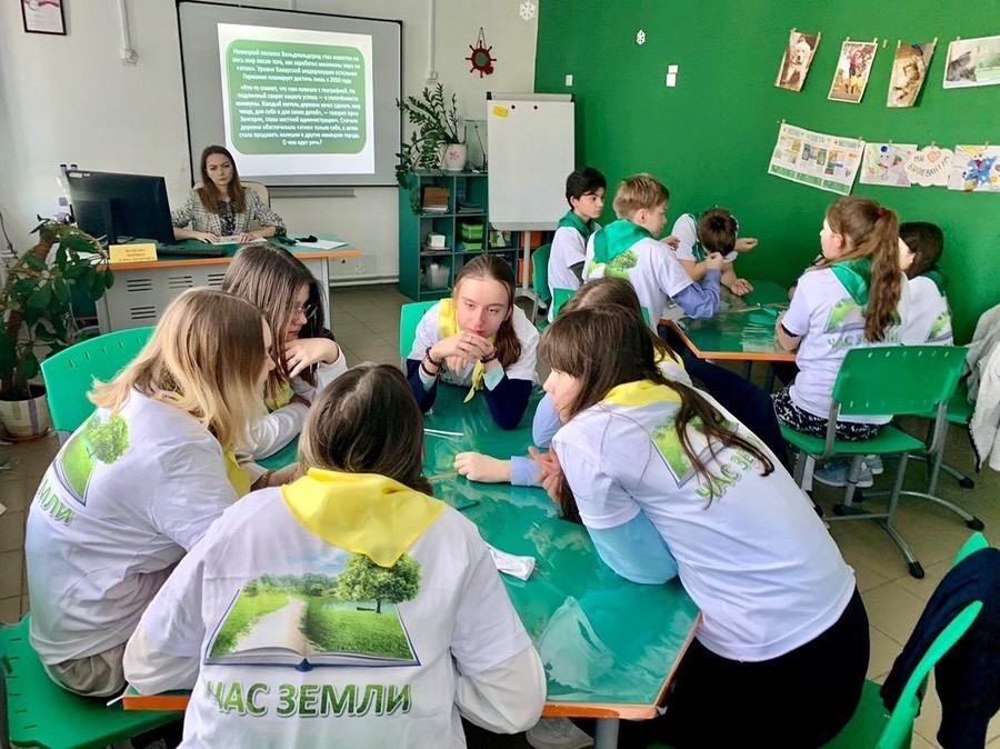Новомосковские школьники сражаются за выход в полуфинал экологического брейн-ринга