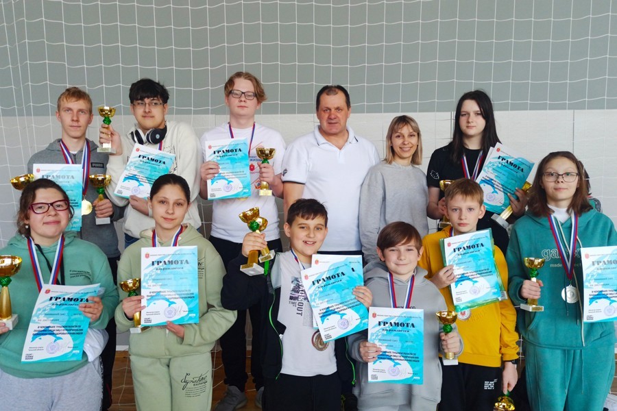 Новомосковцы отличились на соревнования по плаванию