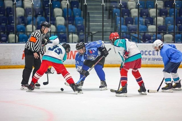 В Туле и Новомосковске определили лучшие дворовые команды в хоккее 3&#215;3