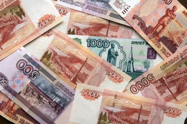 В Новомосковском банке спасли пенсионерку от мошенников