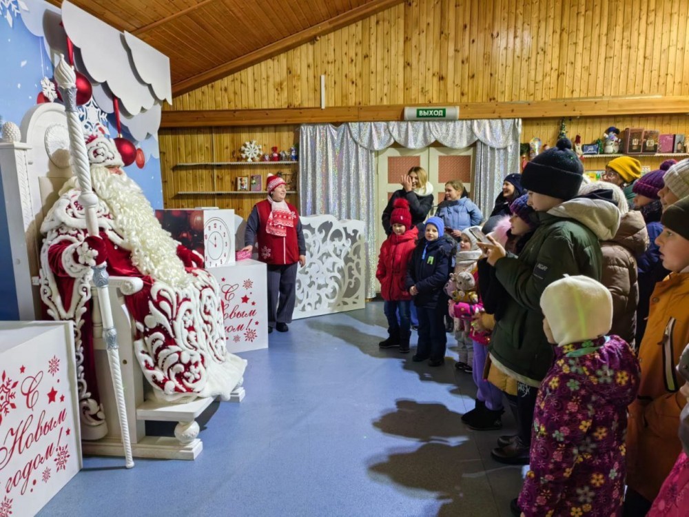 Дети участников СВО посетили Кремлевскую ёлку и отправились в путешествие