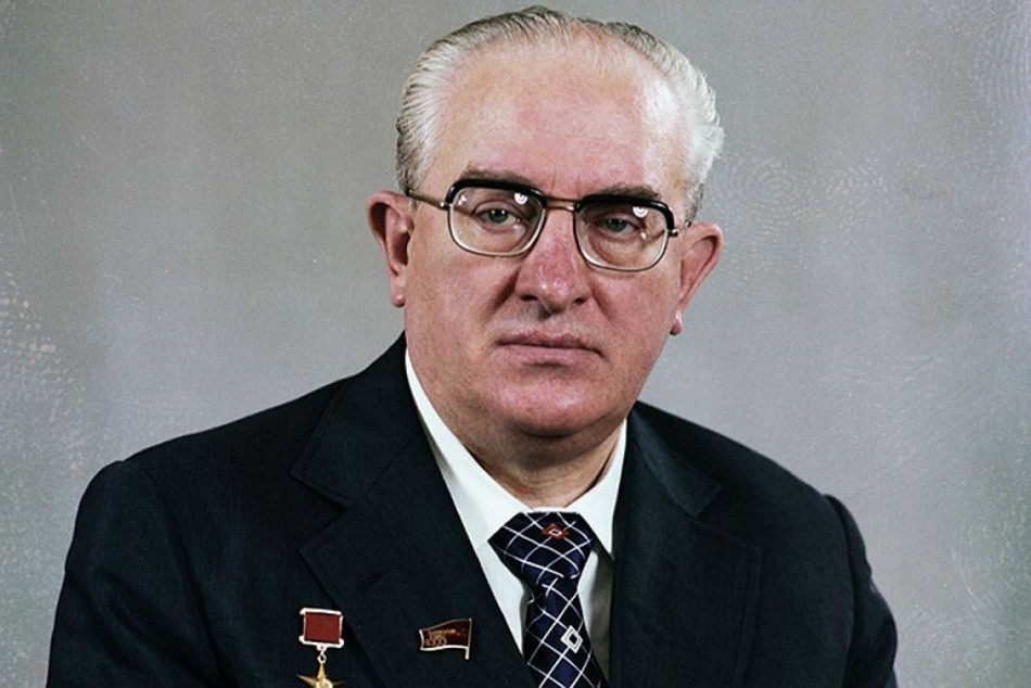 День в истории: 40 лет назад умер Генеральный секретарь ЦК КПСС Юрий Андропов