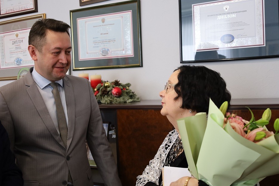 Свой День рождения отметила Почетный гражданин Новомосковска Александра Реуцкая