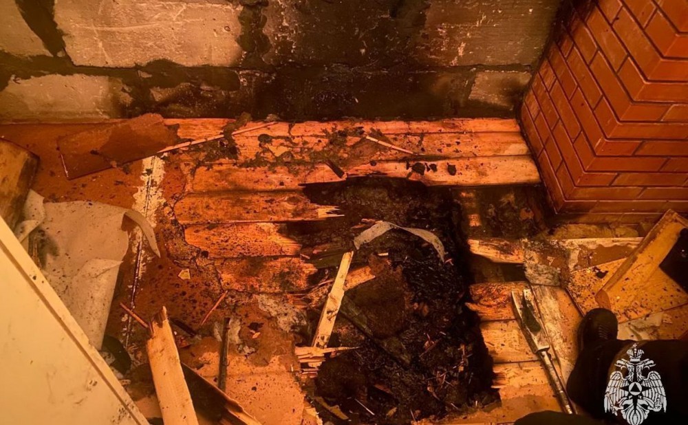 В Новомосковске сгорела баня