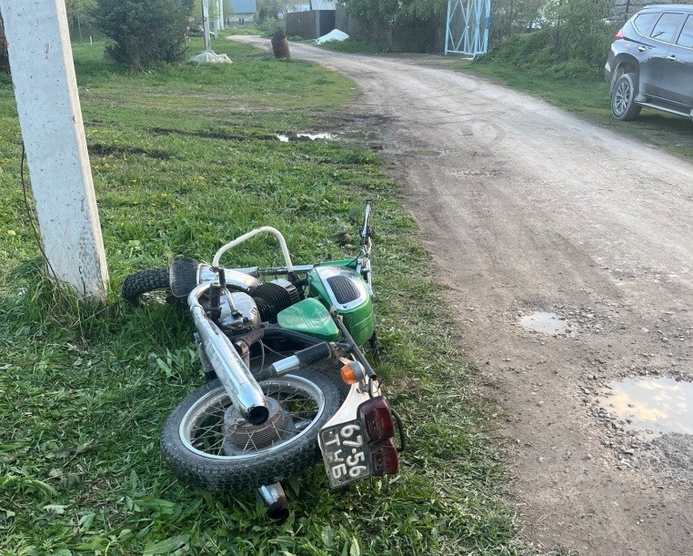 В Тульской области разбился бесправный мотоциклист на 
