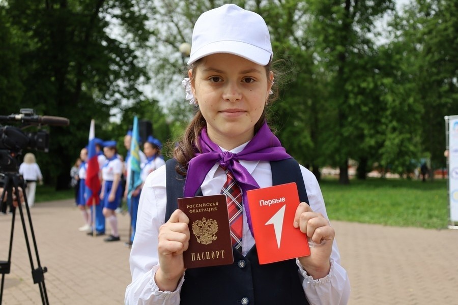 18 19 20 мая. Вручение паспортов. Мы гражданины России.